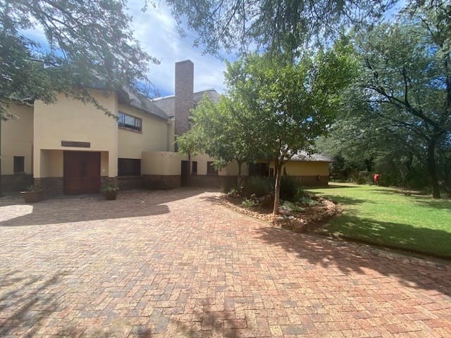 4 Bedroom Property for Sale in Boschenvaal River Front Lodges Free State
